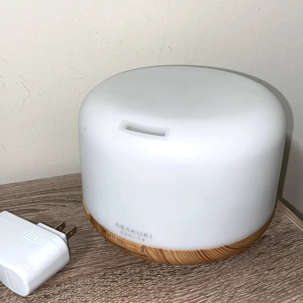 Oil Diffuser. Colour Changing - Picture 1 of 6